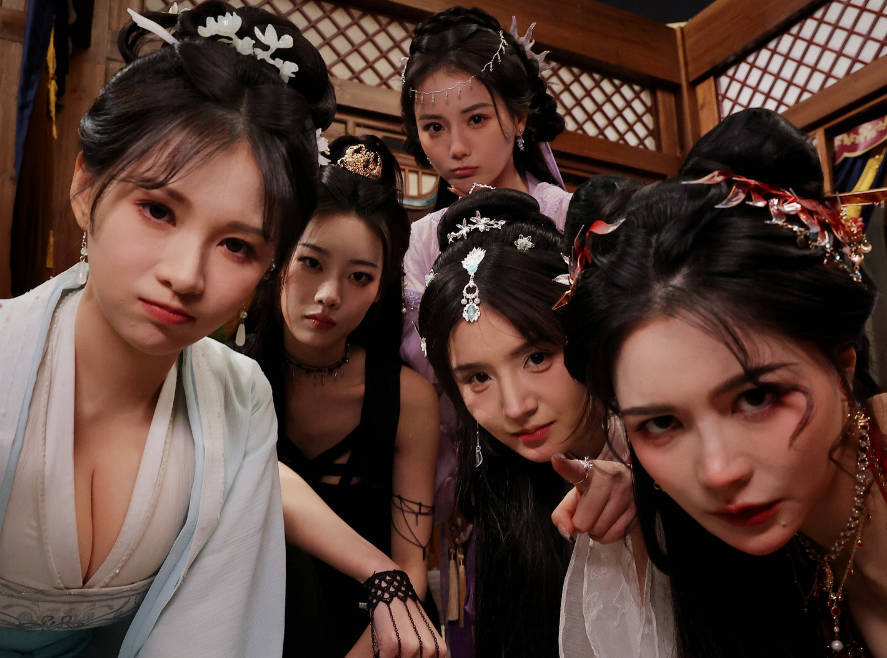 《美女,请别影响我成仙全球版》中文版
